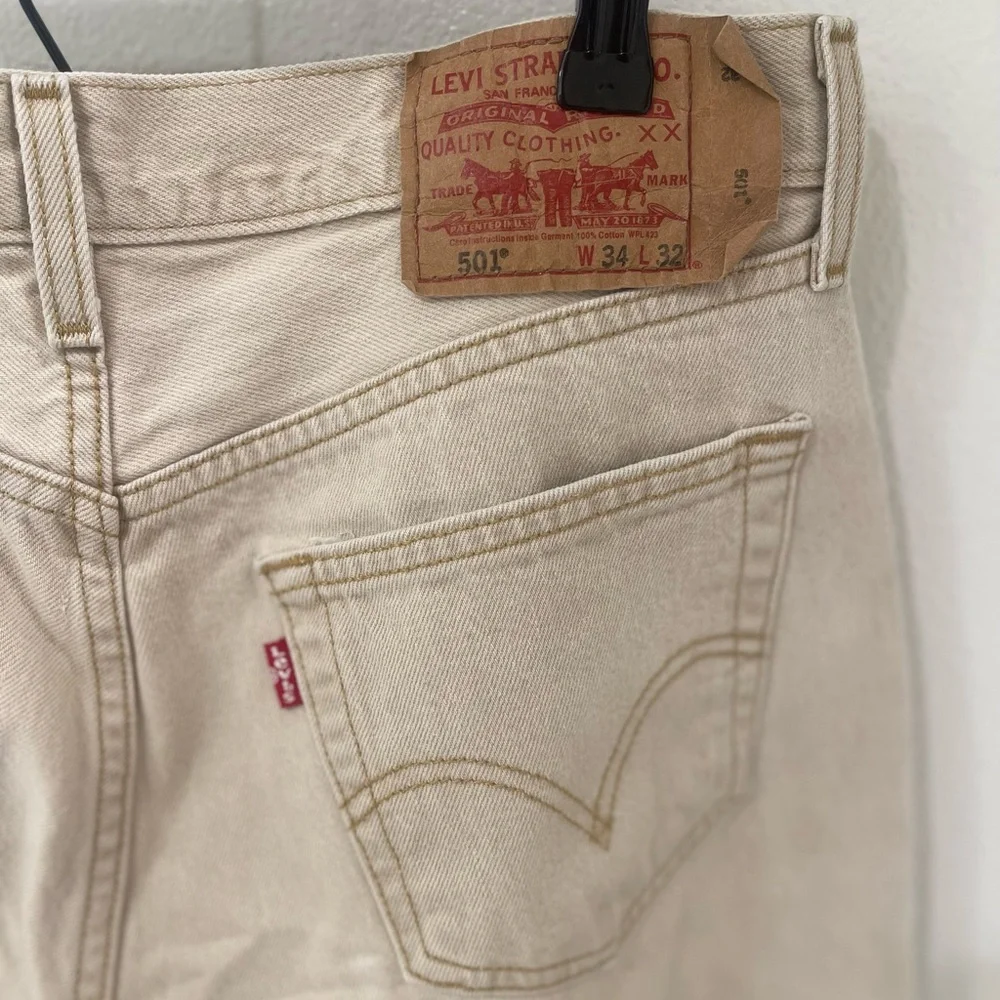 Levi’s Men's 501 Straight Fit